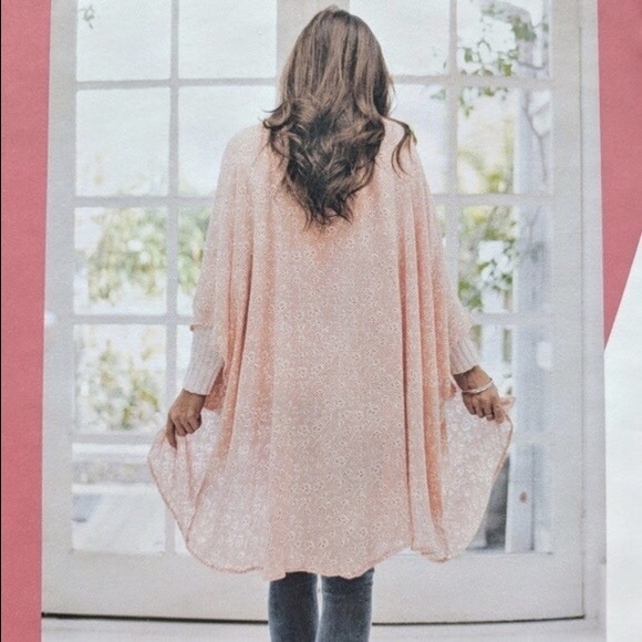 Floral Kimono-style Cardigan - Picture 1 of 6